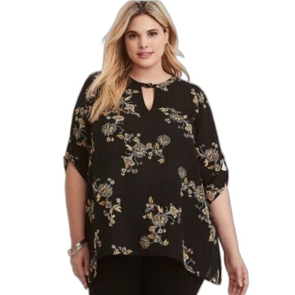 TORRID Top, 2/2X, Black/Yellow Floral, Tab sleeves, Cutout/Keyhole, Sharkbite - Picture 14 of 14